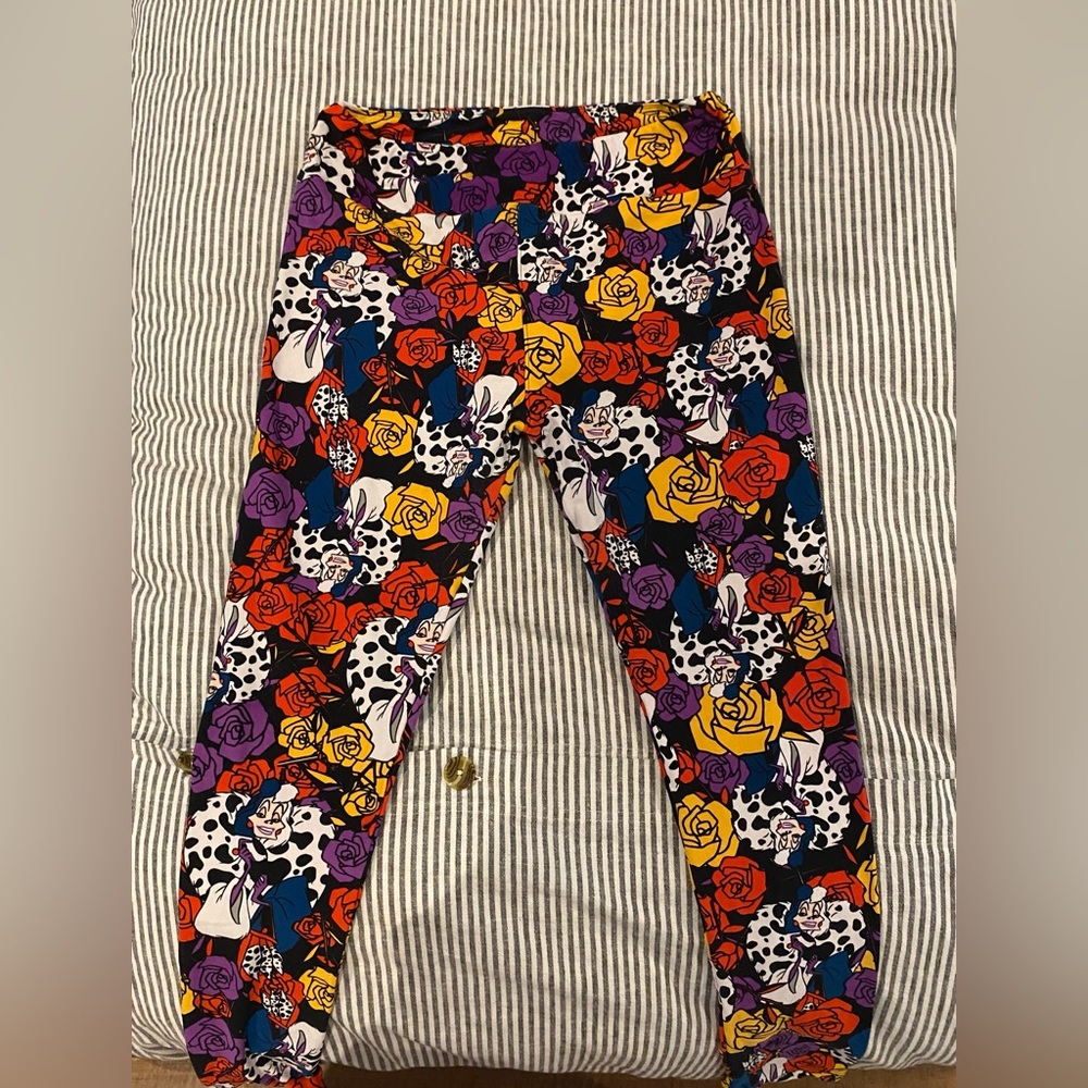 101 Dalmatians Cruella Deville Leggings